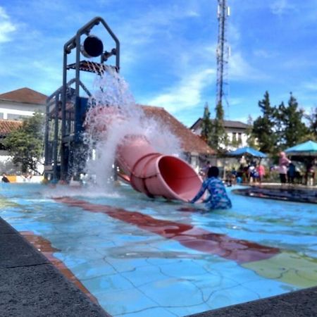 Puncak Village Hotel&Kampung Main Anak Gadok Bagian luar foto